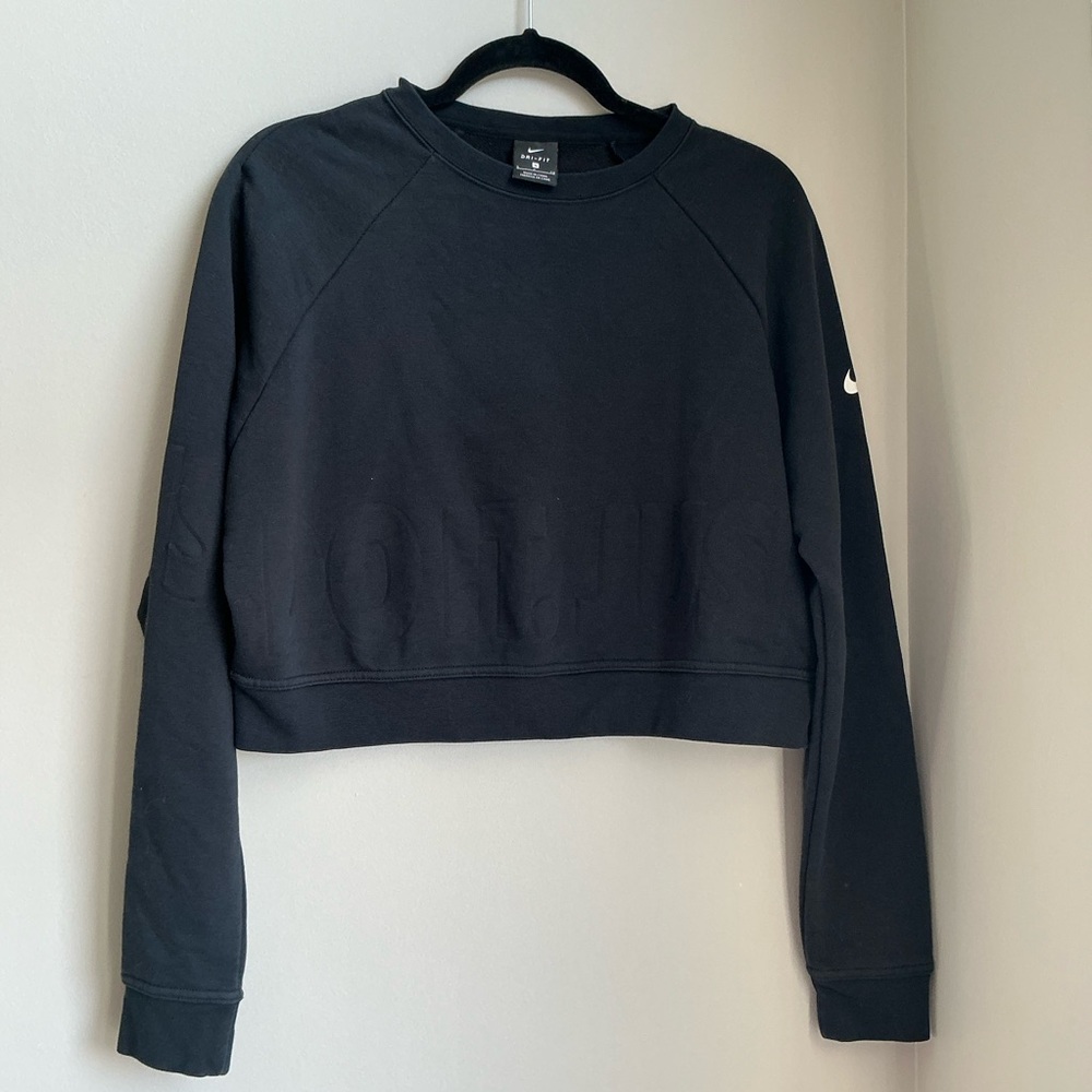 Nike Dri-FIT Black Cropped Sweatshirt Swoosh Logo Athleisure Women’s S